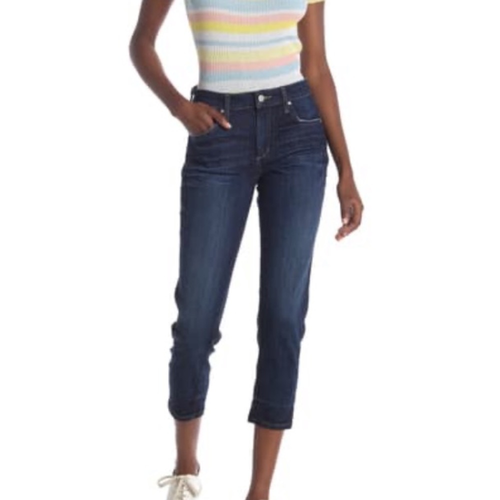 🎉 HOST PICK🎉. NWT SZ 25 Joe’s Jeans 
Boyfriend Slim Fit Cropped